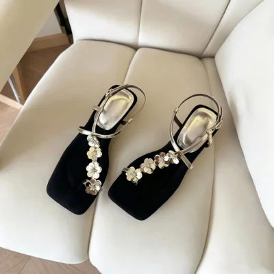 women’s fashion slides​